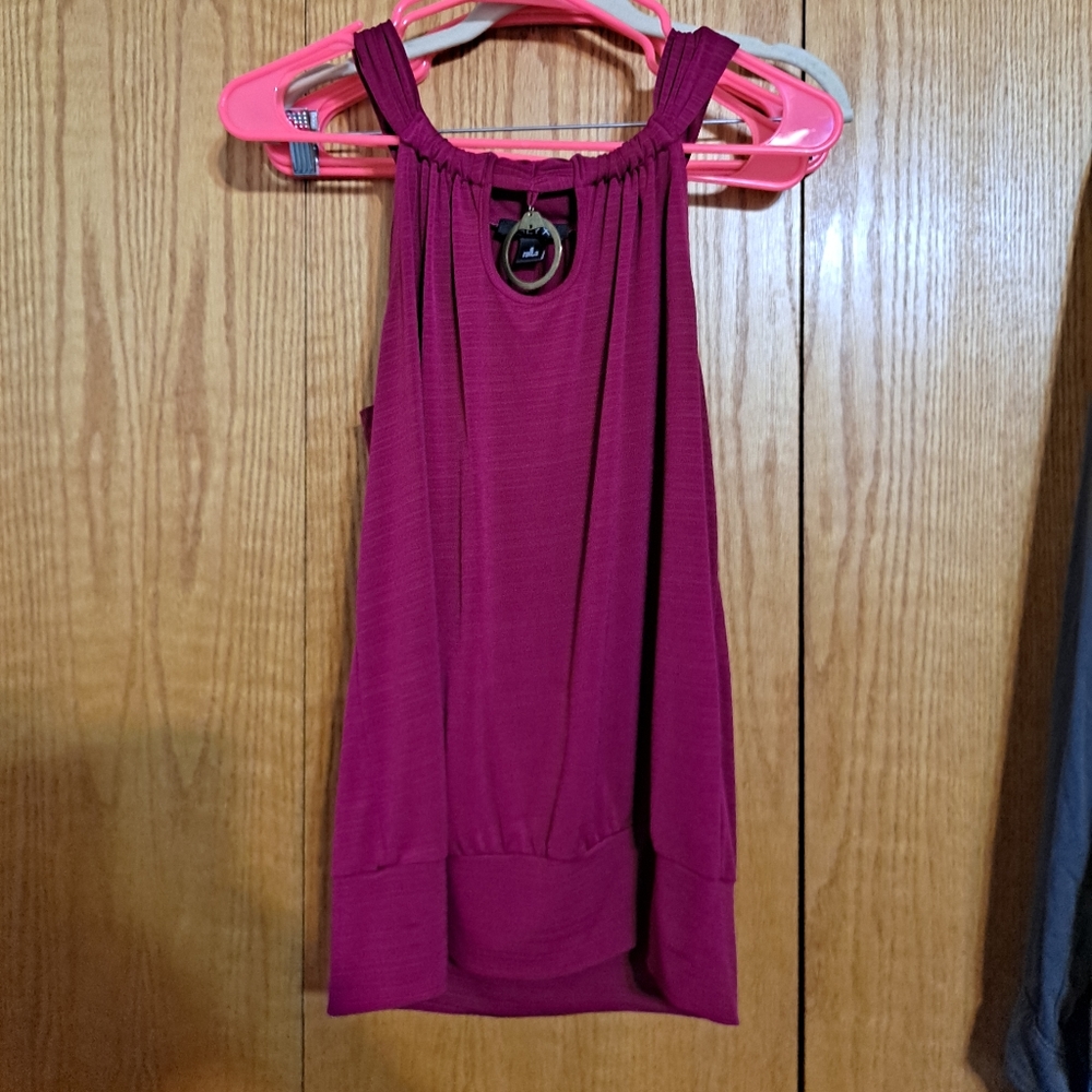 💙Alyx sleeveless Keyhole blouse Small